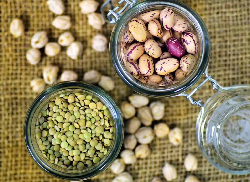 Difference Between White Lobia and Soybean